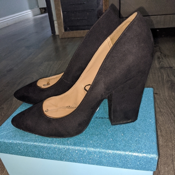 Express black heels - Picture 3 of 3